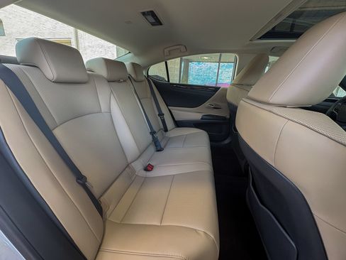 Used 2021 Lexus ES 350 w/ Premium Package FWD image 26