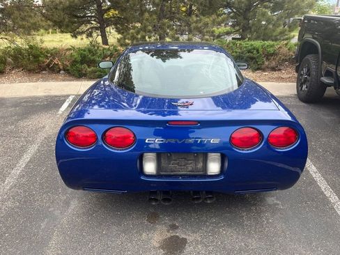 Used 2002 Chevrolet Corvette Coupe w/ Preferred Equipment Group2 RWD image 3