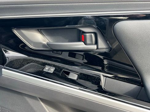 Used 2025 Toyota bZ4X AWD w/ Weather Package image 15