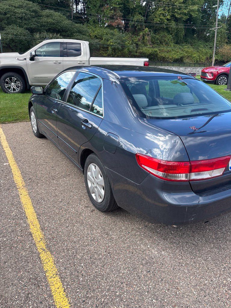 Used 2003 Honda Accord LX image 3