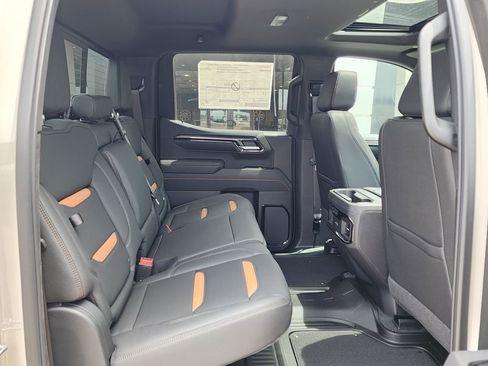 New 2026 GMC Sierra 1500 AT4 w/ AT4 Premium Package AWD/4WD image 44