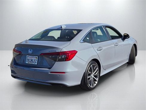 Used 2024 Honda Civic Touring image 4