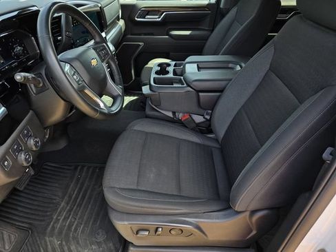 Used 2025 Chevrolet Silverado 1500 LT AWD/4WD image 33