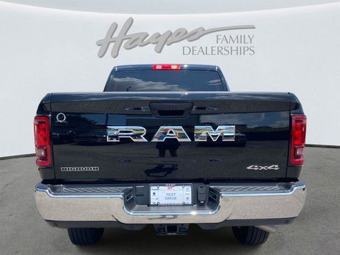 Used 2026 RAM 2500 Big Horn AWD/4WD image 4