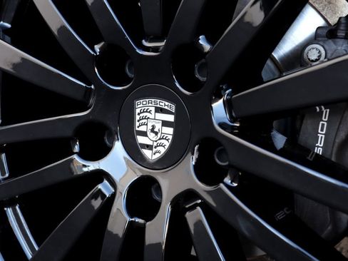 Used 2019 Porsche Panamera 4 image 89