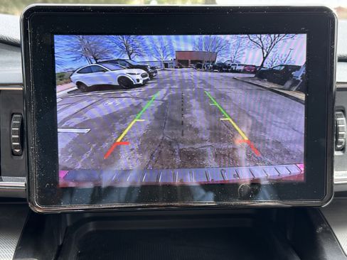 Used 2020 Ford Explorer XLT w/ Equipment Group 202A image 20