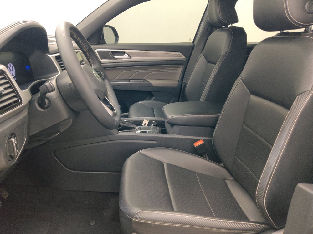 Used 2022 Volkswagen Atlas Cross Sport SE FWD image 17