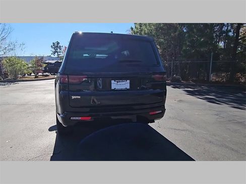 New 2025 Jeep Wagoneer Series II image 31