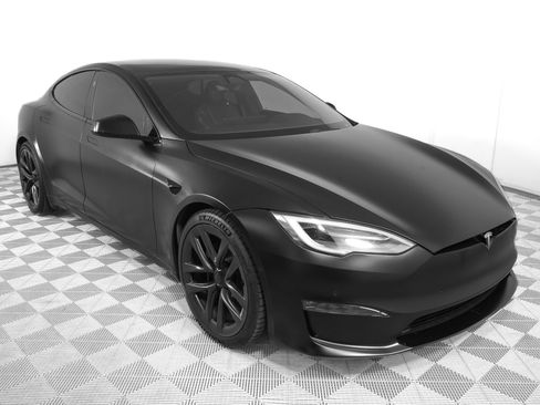 Used 2022 Tesla Model S Plaid AWD/4WD image 2