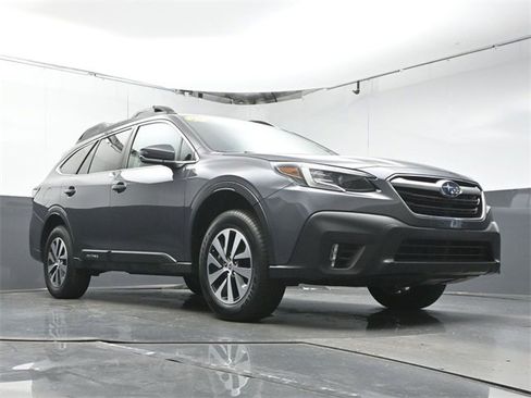 Used 2022 Subaru Outback Premium image 36