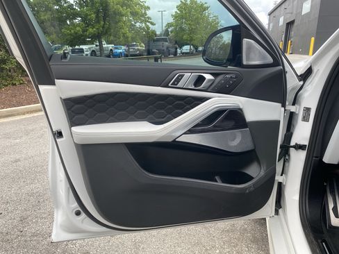 Used 2025 BMW X6 M Competition w/ Executive Package image 18
