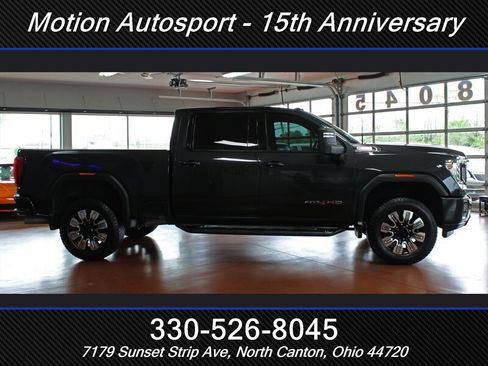 Used 2020 GMC Sierra 3500 AT4 w/ AT4 Premium Package AWD/4WD image 12