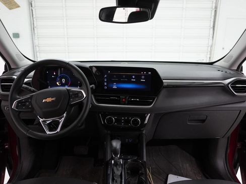 Used 2025 Chevrolet TrailBlazer LT w/ Convenience Package image 35