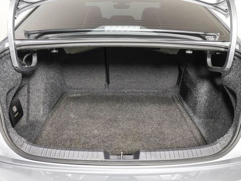 Used 2021 Volkswagen Jetta GLI Autobahn FWD image 40