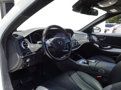 Used 2015 Mercedes-Benz S 550 Sedan image 10