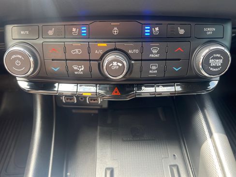 Used 2021 Dodge Durango R/T w/ Trailer Tow Group IV image 16