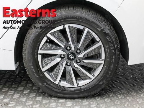 Used 2020 Hyundai Ioniq Limited image 8