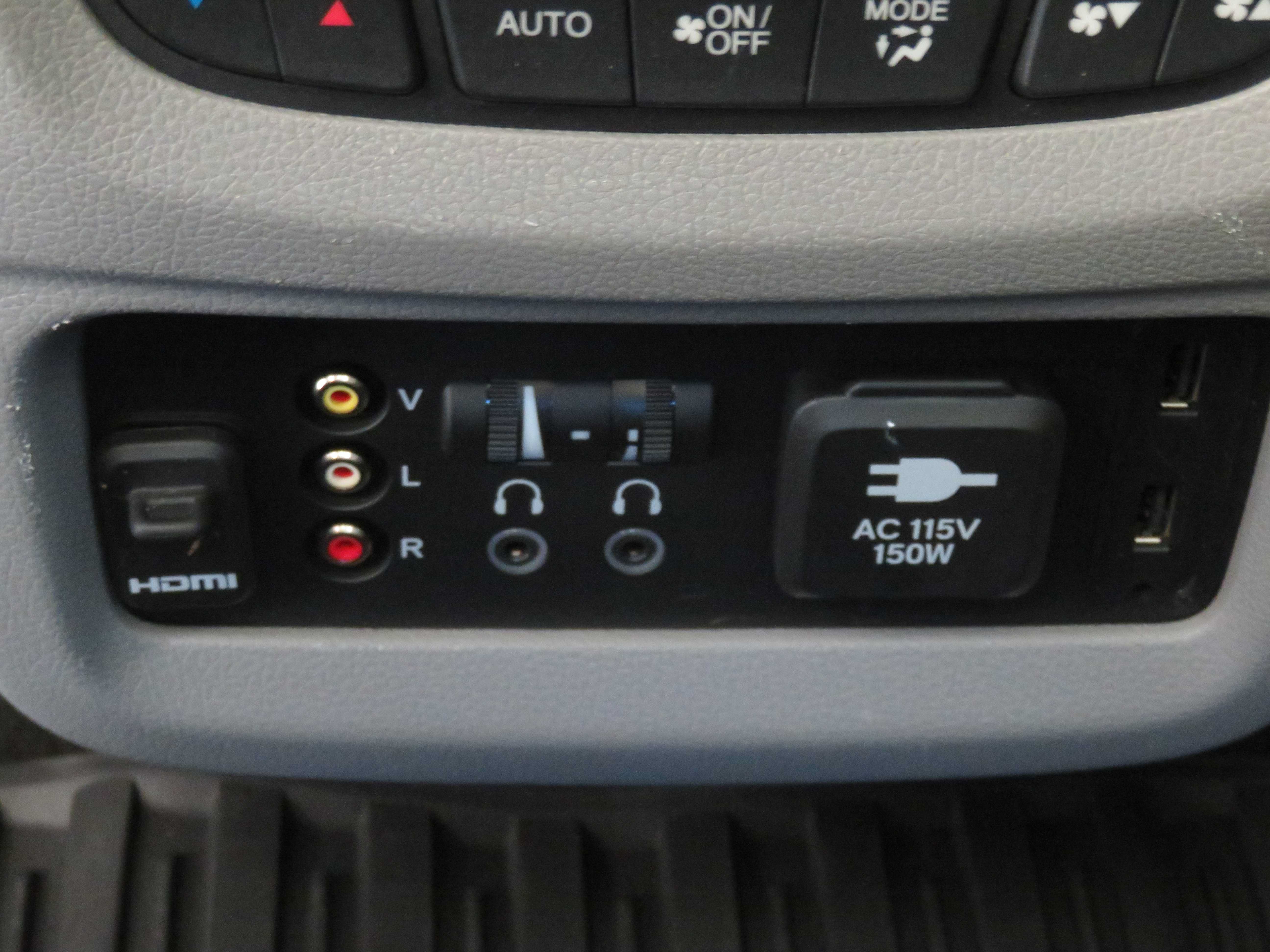 Used 2017 Honda Pilot Elite image 61