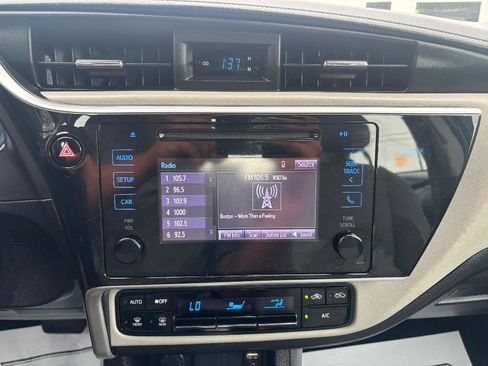 Used 2019 Toyota Corolla LE FWD image 21