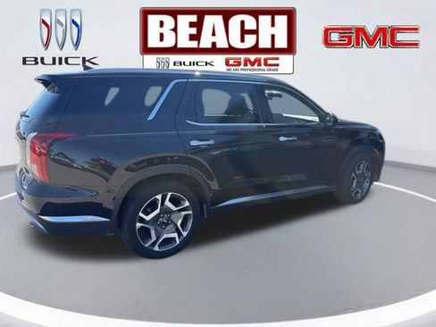 Used 2024 Hyundai Palisade Limited image 3