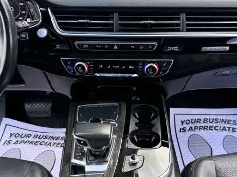 Used 2018 Audi Q7 3.0T Prestige w/ Prestige Package AWD/4WD image 32