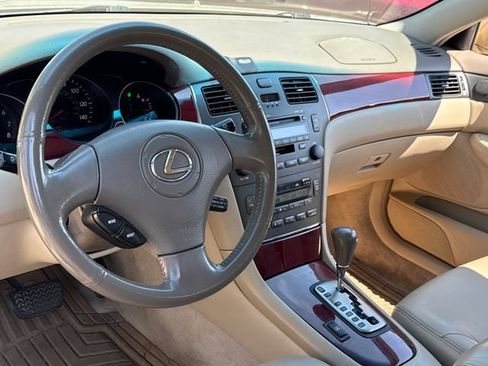 Used 2004 Lexus ES 330 FWD image 7