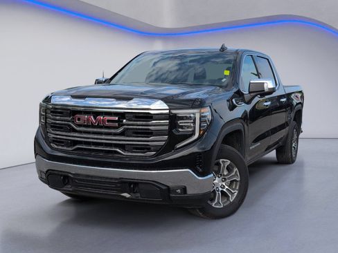 Used 2025 GMC Sierra 1500 SLT AWD/4WD image 2