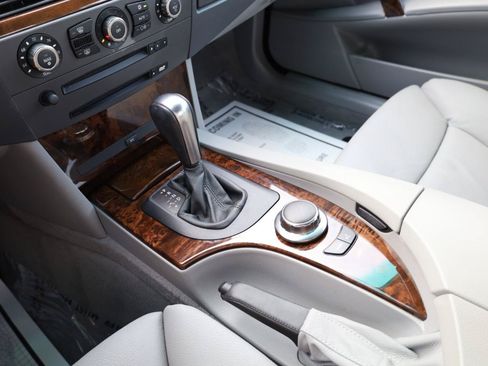 Used 2007 BMW 530i Sedan RWD image 11