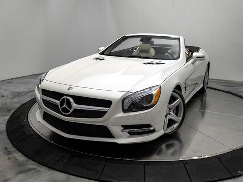 Used 2014 Mercedes-Benz SL 550 image 6