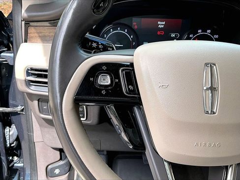 Used 2020 Lincoln Corsair Reserve FWD image 10