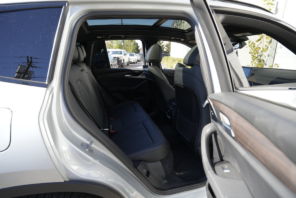 Used 2021 BMW X3 xDrive30e w/ Premium Package AWD/4WD image 38