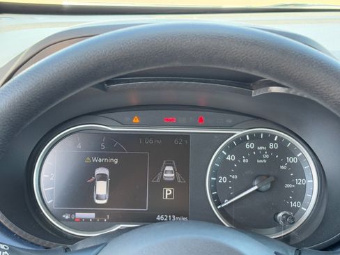 Certified 2025 Nissan Versa SV image 21