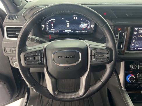 Used 2023 GMC Yukon Denali Ultimate image 10
