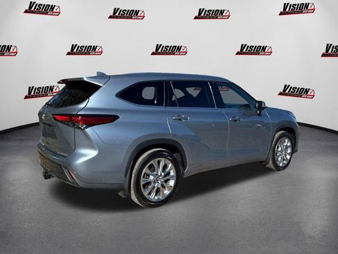 Used 2021 Toyota Highlander Limited image 5