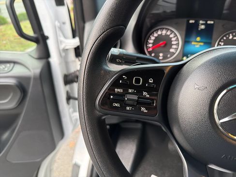 Used 2020 Mercedes-Benz Sprinter 3500 image 35