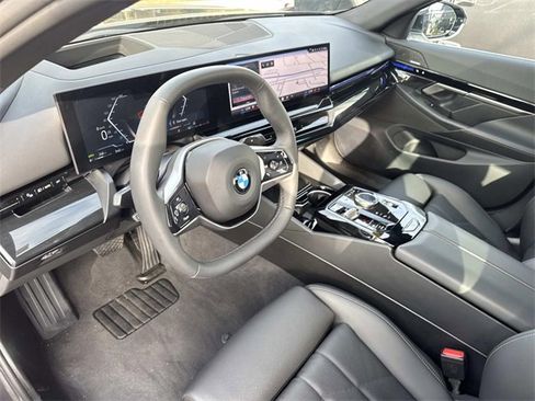 Used 2024 BMW 530i xDrive w/ Premium Package image 18