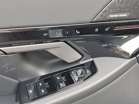 Used 2026 BMW 530i xDrive image 8