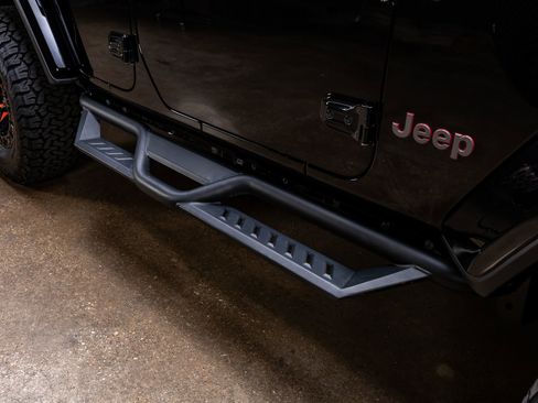 Used 2023 Jeep Wrangler Unlimited Rubicon w/ Steel Bumper Group image 12