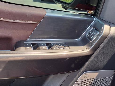 Used 2022 Ford F150 Lariat image 5