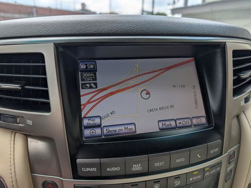 Used 2014 Lexus LX 570 4WD image 20
