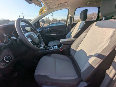 Used 2018 Ford Escape SE w/ SE Sync 3 Package image 17