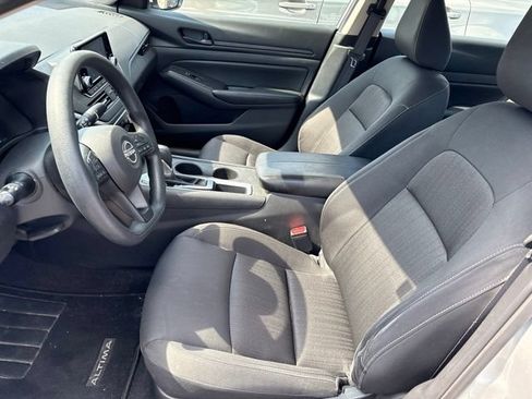 Used 2023 Nissan Altima 2.5 S FWD image 8