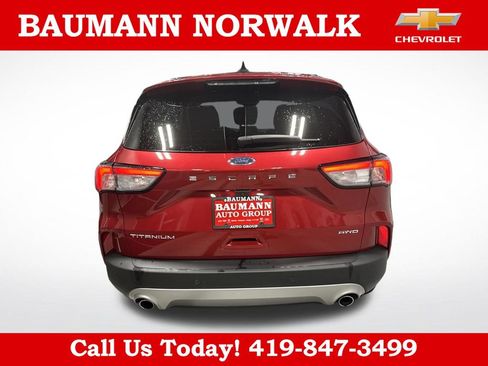 Used 2021 Ford Escape Titanium w/ Titanium Elite Package AWD/4WD image 3