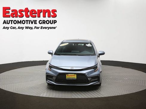 Used 2021 Toyota Corolla SE w/ SE Premium Package FWD image 47