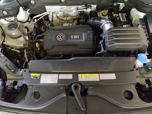 Used 2021 Volkswagen Atlas Cross Sport SE AWD/4WD image 30