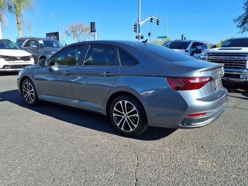 Used 2024 Volkswagen Jetta Sport image 7