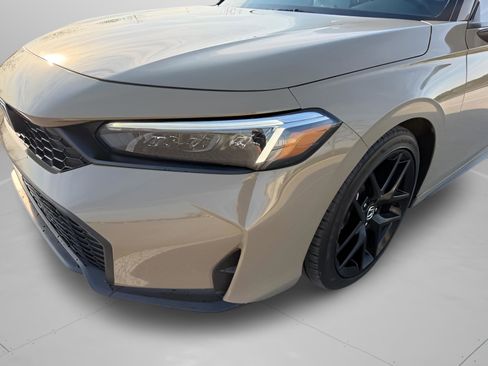 Used 2025 Honda Civic Sport image 27