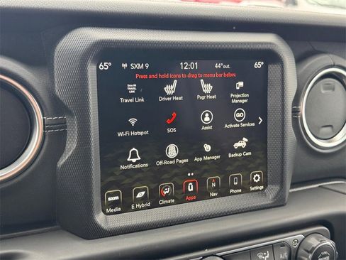 Used 2022 Jeep Wrangler Unlimited Sahara w/ Cold Weather Group image 23