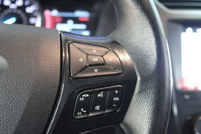 Used 2019 Ford Explorer XLT AWD/4WD image 18