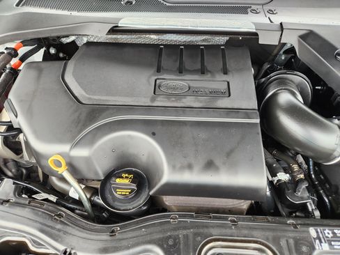 Certified 2025 Land Rover Discovery Sport S image 9